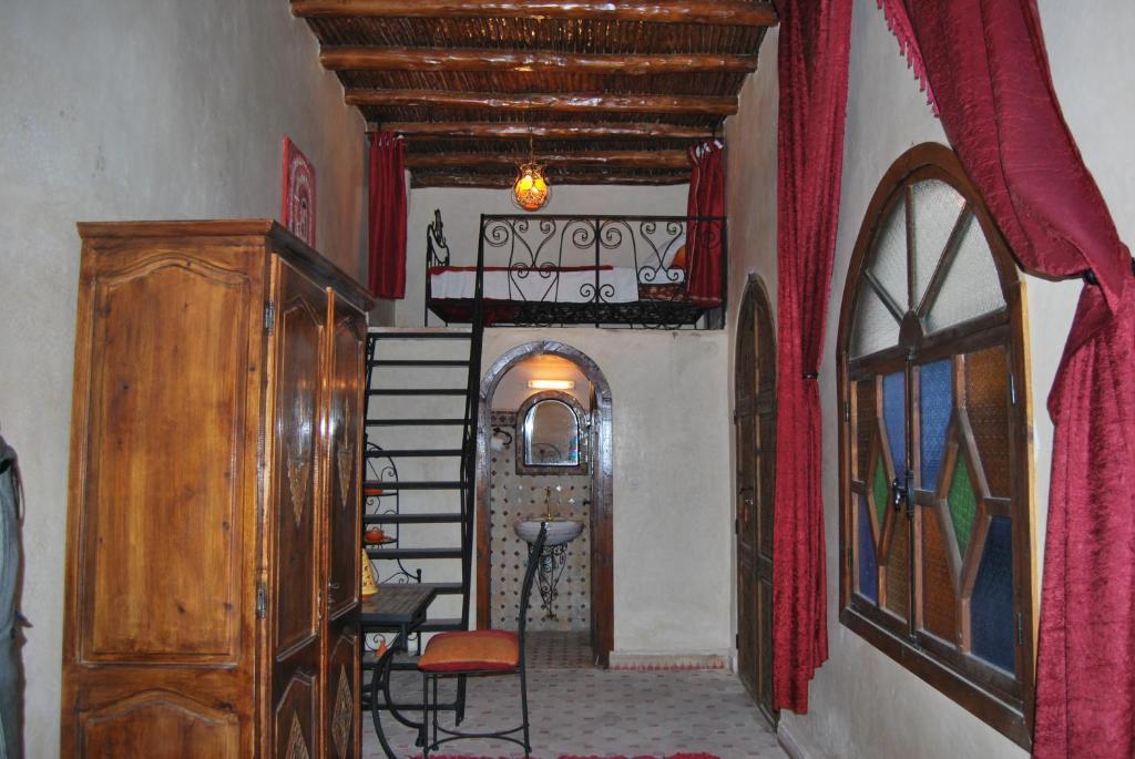 Caverne D'Ali Baba Есувейра Стая снимка